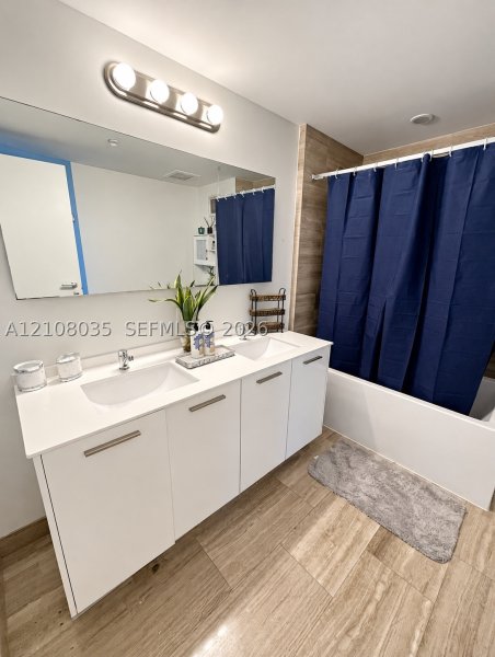 Apartment for rent at Brickell House Condo 2405