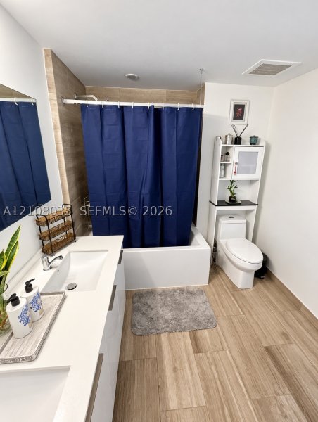 Apartment for rent at Brickell House Condo 2405