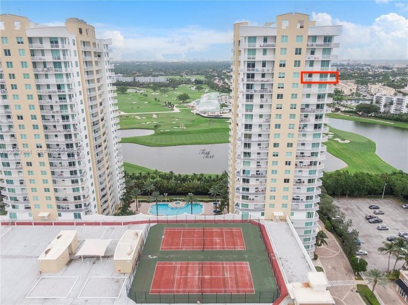 Comprar apartamento no Duo Condo 2306E