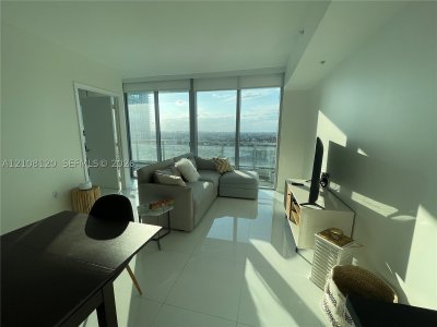 Comprar apartamento en Mint at Riverfront 2307