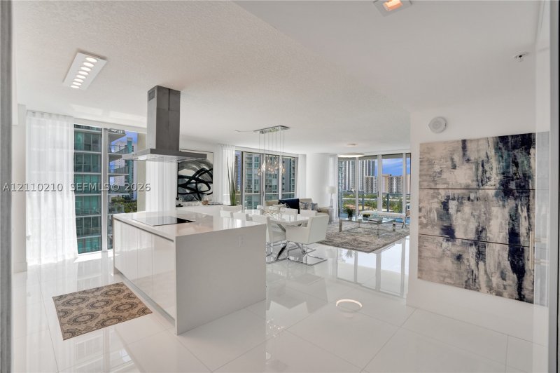 Condo for sale at Parque Towers at St. Tropez 5-908