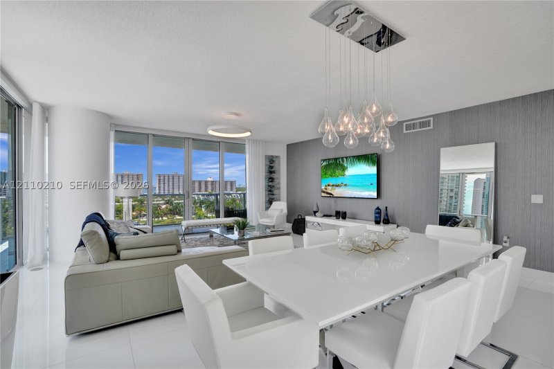 Condo for sale at Parque Towers at St. Tropez 5-908