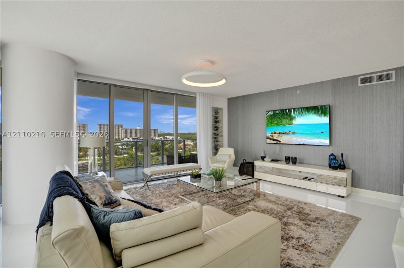 Condo for sale at Parque Towers at St. Tropez 5-908