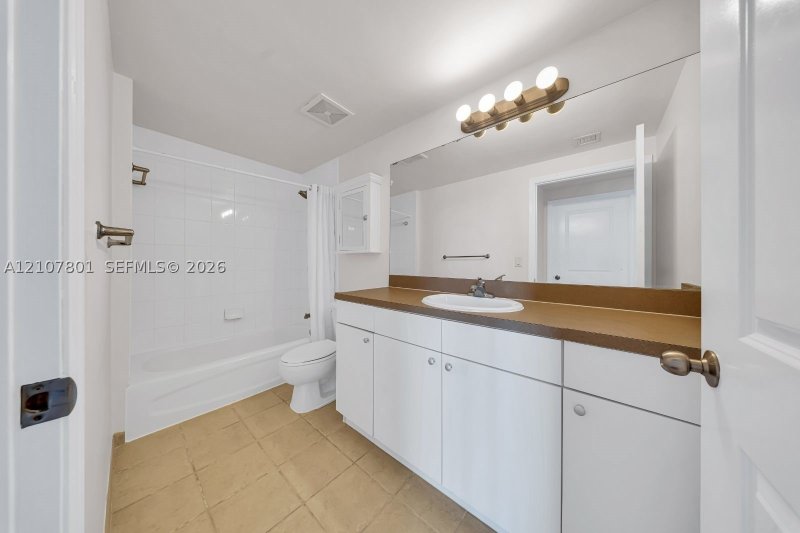 Apartment for rent at Vue at Brickell 3503