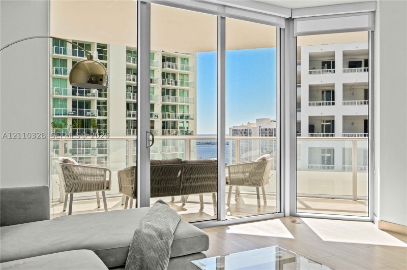 Apartment for rent at Brickell House Condo 1603