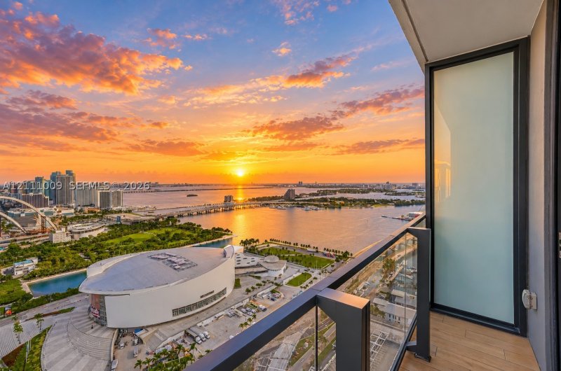 Comprar apartamento no The Elser Hotel and Residences 4308