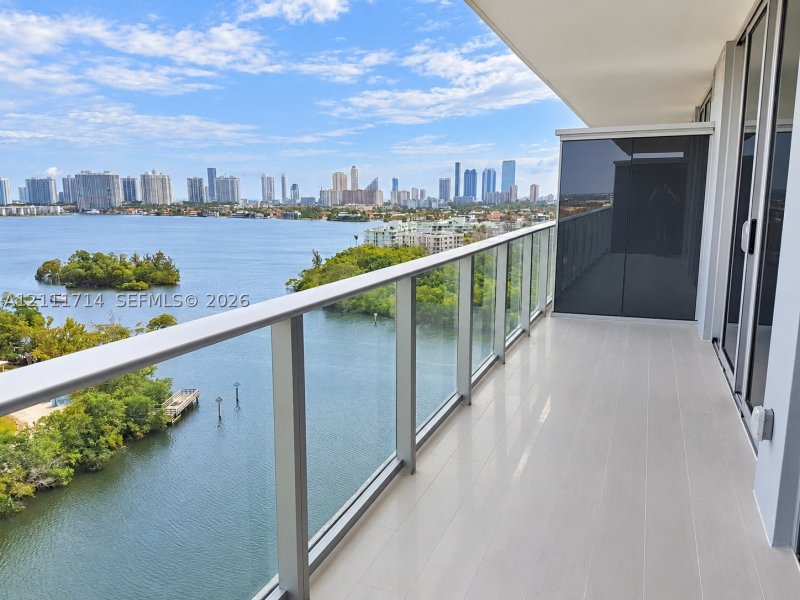 Condo for sale at The Harbour 1402