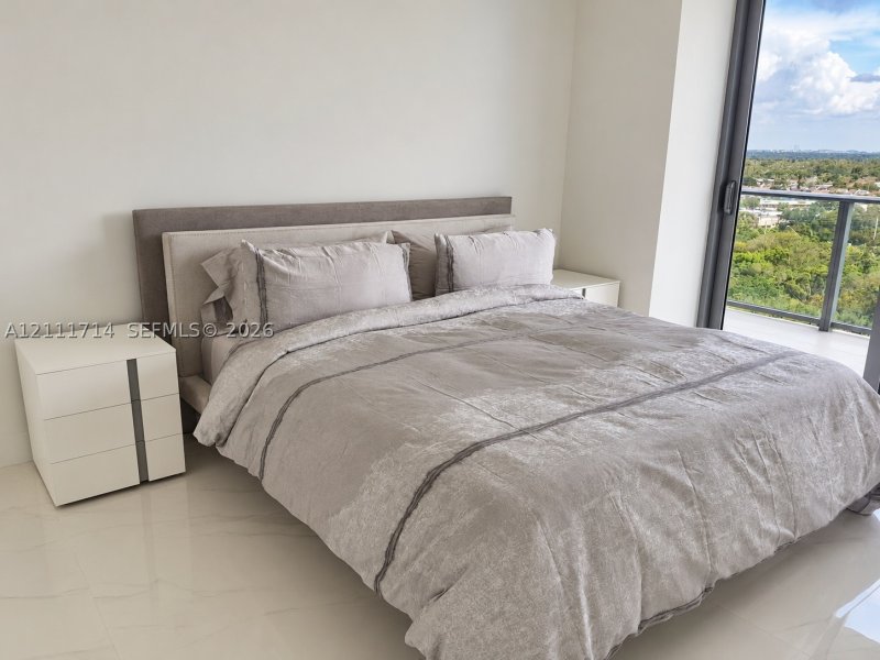 Condo for sale at The Harbour 1402