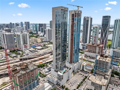 Comprar apartamento no E11EVEN Hotel & Residences 2211