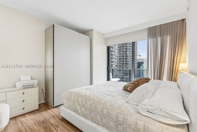 Comprar apartamento en SLS Lux Brickell 2409
