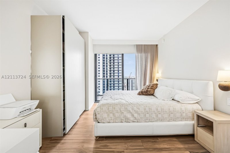 Comprar apartamento en SLS Lux Brickell 2409