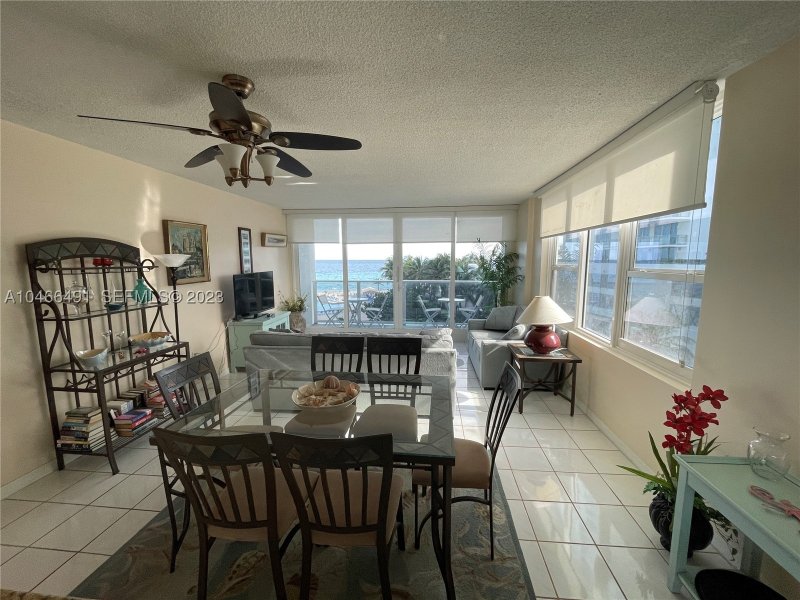 Apartment for rent at Alexander Towers 421