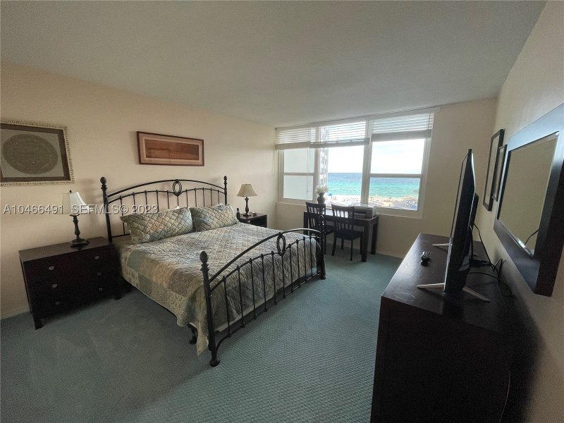Apartment for rent at Alexander Towers 421
