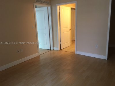 Comprar apartamento no Sail at Brickell 1507