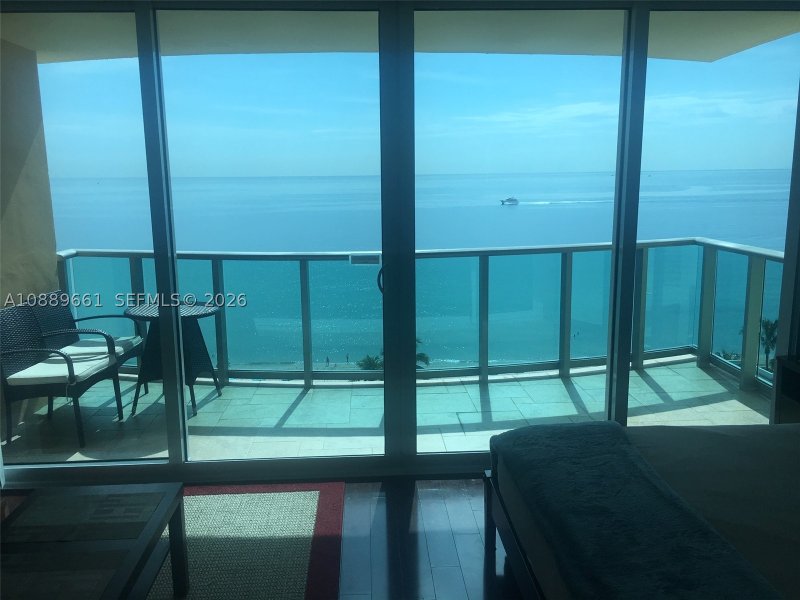 Alquiler de apartamento en The Wave Condo 1224 (Availa