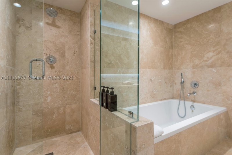 Apartment for rent at 1 Hotel & Homes South Beach 915