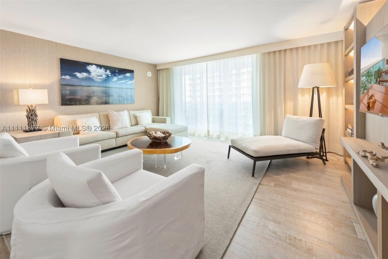 Apartment for rent at 1 Hotel & Homes South Beach 915