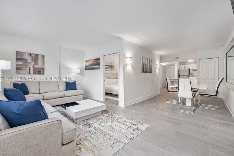 Alquiler de apartamento en Roney Palace 328