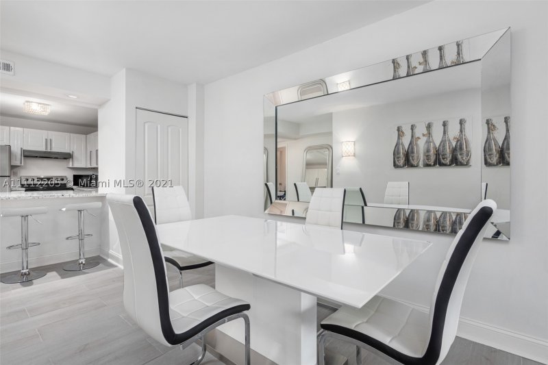 Alquiler de apartamento en Roney Palace 328