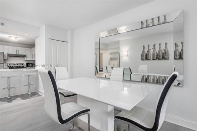 Alquiler de apartamento en Roney Palace 328