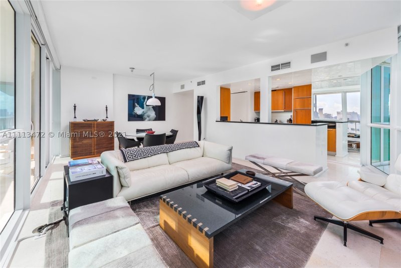 Apartment for rent at Setai 2208