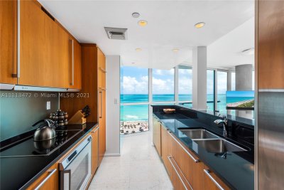 Aluguel de apartamento no Setai 2208