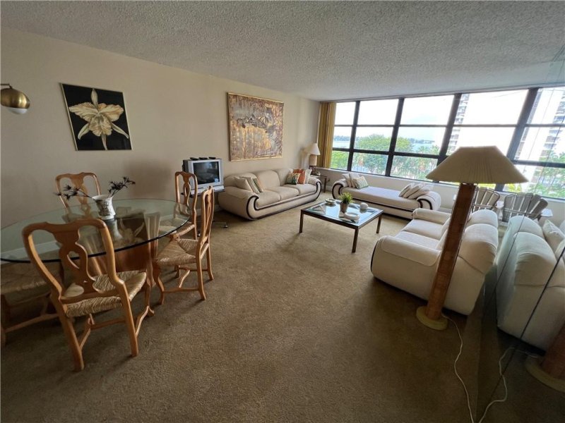 Apartment for rent at Brickell Shores 606