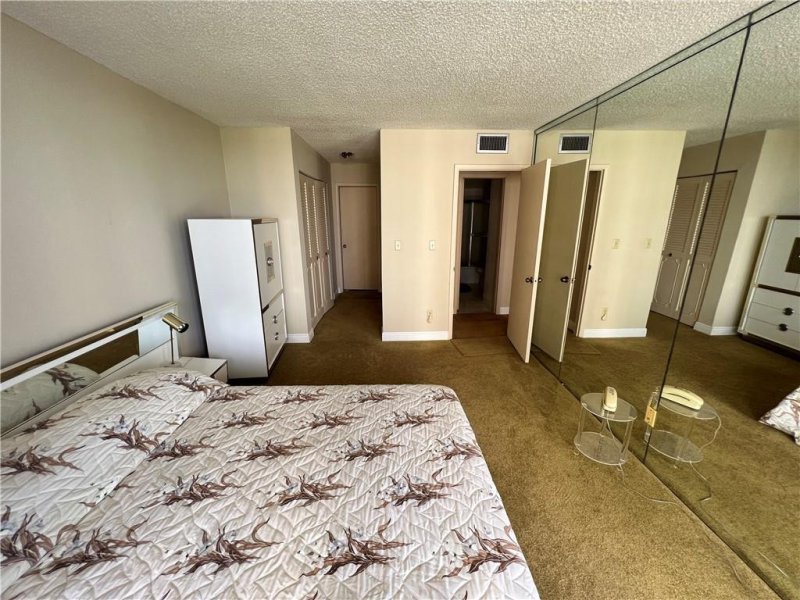 Apartment for rent at Brickell Shores 606