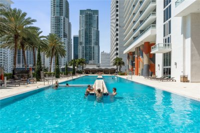 50 Biscayne Apt #605