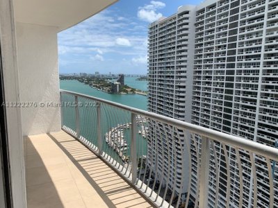 Comprar apartamento no Opera Tower 2806