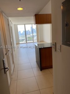 Comprar apartamento no Opera Tower 2806