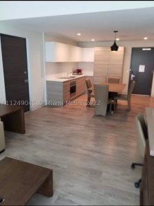 Comprar apartamento no Costa Hollywood N323