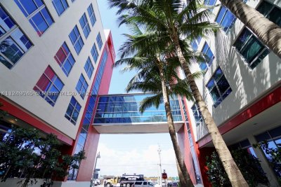 Comprar apartamento no Costa Hollywood N323