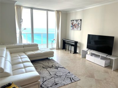 Aluguel de apartamento no Beach Club Two 3511
