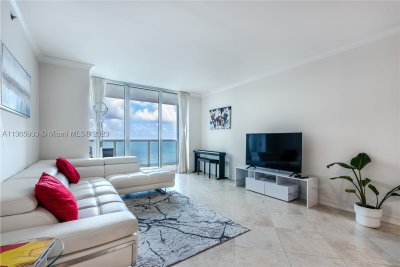 Aluguel de apartamento no Beach Club Two 3511