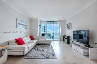 Aluguel de apartamento no Beach Club Two 3511