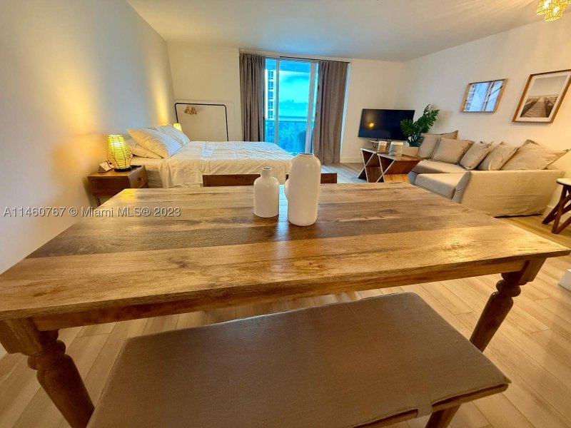 Alquiler de apartamento en Roney Palace 1121