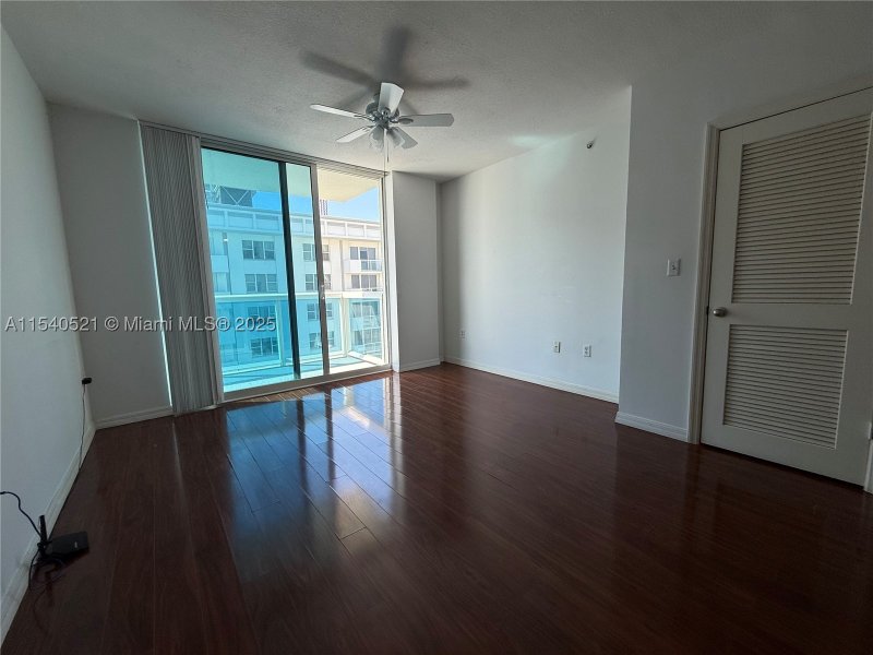 Comprar apartamento en The Waverly At Surfside 1023