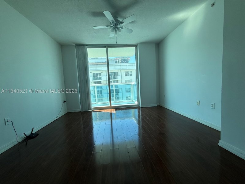 Comprar apartamento en The Waverly At Surfside 1023