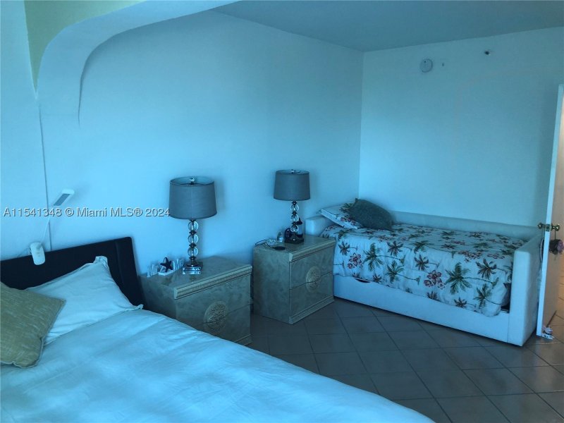 Condo for sale at Castle Beach Club TH2