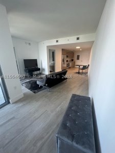 Comprar apartamento no Hyde Midtown 2014