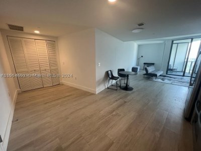 Comprar apartamento no Hyde Midtown 2014