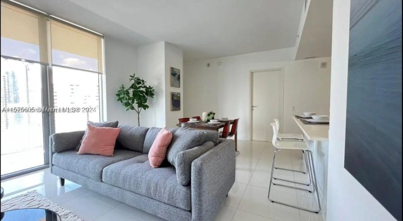 Condo for sale at Brickell House Condo 3400