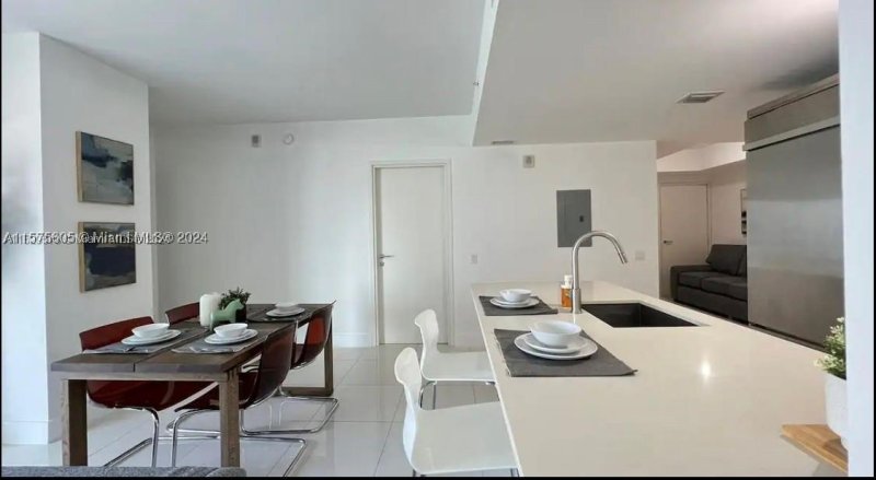 Condo for sale at Brickell House Condo 3400