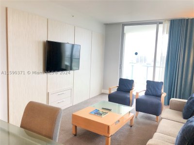 Comprar apartamento en M Resort Residences 1907