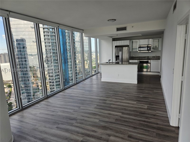 Condo for sale at Marina Blue 4001