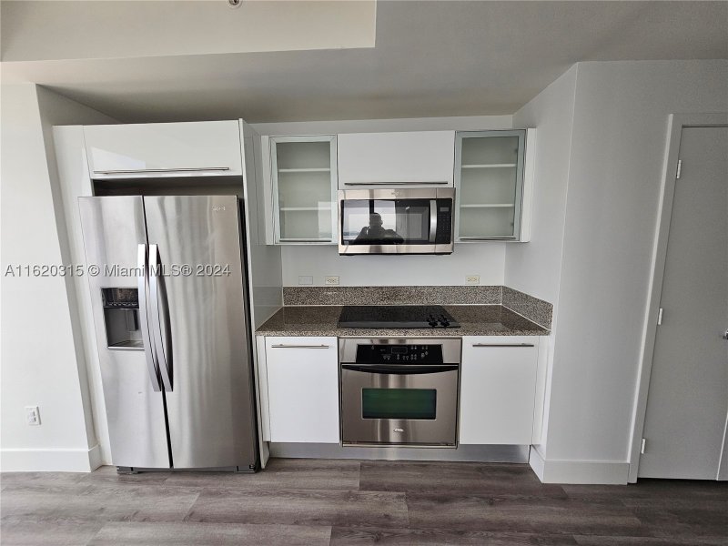 Condo for sale at Marina Blue 4001