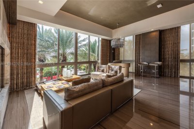 Comprar apartamento no Mansions at Acqualina 1802