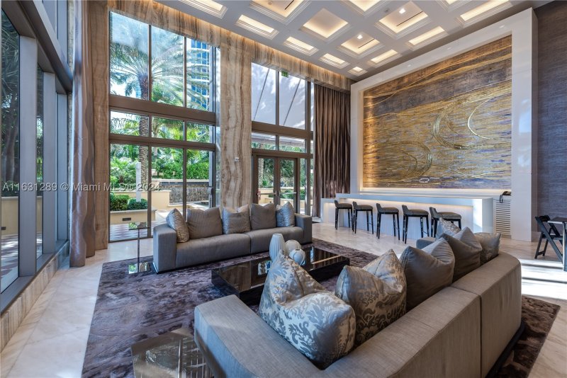 Condo for sale at Mansions at Acqualina 1802