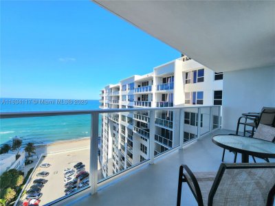 Aluguel de apartamento no Alexander Towers 1406